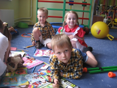  наши в перерыве между съёмок.