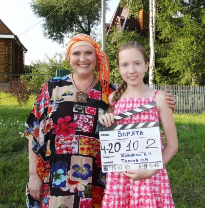 Backstage со съёмок в сериале "Новая жизнь"("Ворята"), 2013г., Полина в роли Верки